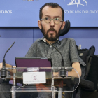 El portavoz de Unidas Podemos, Pablo Echenique, en una rueda de prensa, durante una Junta de Portavoces en el Congreso de los Diputados, a 21 de diciembre de 2021, en Madrid, (España). - Europa Press