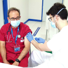 Vacunación al personal de urgencias del Hospital Clínico de Salamanca.- ICAL
