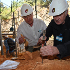 El chef Ferran Adriá en un momento de su participación en la excavación en la sierra de Atapuerca tras ser nombrado embajador.- FUNDACIÓN ATAPUERCA