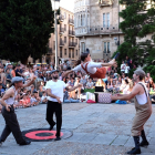 Actuación del grupo circense Kambahiota Trup en el Festival Internacional de las Artes de Castilla y León. -ICAL