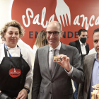 El presidente de la Diputación de Salamanca Javier Iglesias visita Madrid Fusión para la presentación del sello gastronómico Salamanca en Bandeja. -ICAL