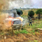 Accidente de tráfico en la Av-503, en Tornadizos (Ávila) en el que una persona resultó herida. - BOMBEROS DE ÁVILA