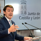 El presidente de la Junta, Alfonso Fernández Mañueco, en rueda de prensa.- ICAL
