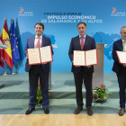 El presidente de la Junta de Castilla y León, Alfonso Fernández Mañueco, firma un protocolo de colaboración con la Diputación Provincial, el Ayuntamiento y la Universidad. - ICAL