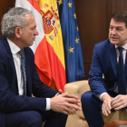 Nicanor Sen y Alfonso Fernández Mañueco, en la reunión celebrada este martes.- E.M.