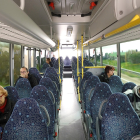 Pasajeros en el autobús de línea desde Valladolid- Tudela de Duero- Valladolid