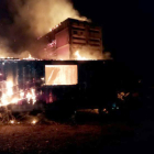 Imagen del incendio de los contenedores de Horta. -ICAL
