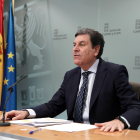 El consejero de Economía y Hacienda y portavoz, Carlos Fernández Carriedo, comparece en rueda de prensa posterior al Consejo de Gobierno, en una imagen de archvio. ICAL