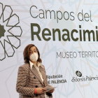 La presidenta de la Diputación de Palencia, Ángeles Armisén, presenta la oferta turística de la provincia junto a los influencers Sara Rubayo, Carlo Cuñado y Diego Rubio. -ICAL