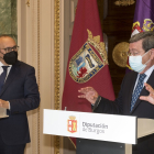 Los presidentes las diputaciones provinciales de Burgos y Álava, César Rico y Ramiro González.- ICAL
