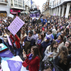 Movilizaciones con motivo del Día Internacional de la Mujer en 2020 en Palencia. / ICALConcentración celebrada en Palencia en la calle Mayor junto al monumento a la Mujer