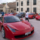 Uno de los Ferraris expuestos en Salamanca. / ICAL