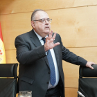 El consejero de Sanidad, Alejandro Vázquez, durante su comparecencia ante las Cortes.- ICAL
