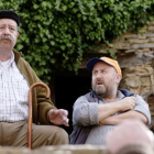 El alcalde y el 'ovejas', dos de los protagonistas de la serie 'El Pueblo'. Contubernio Films