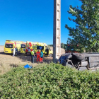 Accidente de tráfico en el municipio leonés de Calzada del Coto, en el que una persona falleció y tres resultaron heridas. ICAL