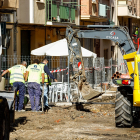 Una obra de asfaltado en la calle Agapito Marazuela de Segovia provoca una fuga de gas. - ICAL