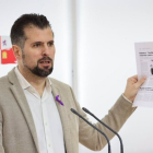 Luis Tudanca en la rueda de prensa por el 25 de noviembre - PSOE