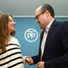 La presidenta del PP de León, Ester Muñoz, junto al candidato a la alcaldía de Ponferrada, Marco Morala. ICAL