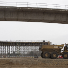Aspecto actual de las obras en la Autovía del Duero en el tramo cercano a Tudela de Duero donde se construye un paso elevado.- PHOTOGENIC/IVÁN TOMÉ
