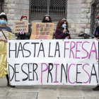 Concentración en León bajo el lema 'hasta la fresa de ser princesa'. | ICAL