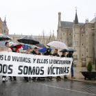 Imagen de archivo de una manifestación en 2017 por ex alumnos del seminario de La Bañeza tras la denuncia de un caso de pederastia en Astorga. -ICAL