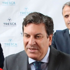 El consejero de Economía y Hacienda y portavoz, Carlos Fernández Carriedo, visita la empresa Tresca Ingeniería. -ICAL