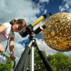 Aficionados a la astronomía participan en una observación social en Ciudad Rodrigo (Salamanca).- ICAL