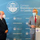 El delegado del Gobierno en Castilla y León, Javier Izquierdo, junto al presidente del Consejo Económico y Social, Enrique Cabero. - ICAL