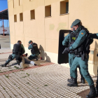La Guardia Civil de Zamora hace un simulacro de atentado terrorista en la estación de autobuses de Villalpando.- ICAL