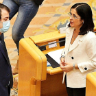 Alfonso Fernández Mañueco  junto a Carolina Darias, ayer en el Senado. ICAL