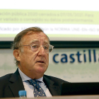 El presidente de la Cámara de Contratistas de Castilla y León, Enrique Pascual, ayer durante su intervención. ICAL