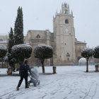 Intensa nevada en la capital palentina.- ICAL