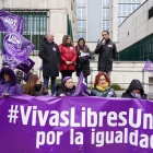 CCOO y UGT Castilla y León se concentran ante la sede de la Consejería de Industria, Comercio y Empleo, con motivo del Día Internacional de la Mujer - ICAL