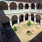 Interior del Colegio Mayor Santa Cruz, uno de los alojamientos que pueden elegir los estudiantes que acudan al Campus de Valladolid. WEB DEL COLEGIO MAYOR SANTA CRUZ