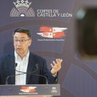 El portavoz de Educación del PSOE, Fernando Pablos