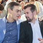 Pedro Sánchez y Luis Tudanca, en una imagen de archivo.