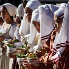 Celebración de la Fiesta de las Cantaderas, desfile de pendones y concurso de carros en la ciudad de León