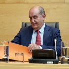 El Comisionado de Transparencia, Tomás Quintana, en la comparecencia en las Cortes.