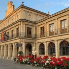 Fachada del Ayuntamiento de León, en una imagen de archivo.