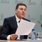 El portavoz de la Junta de Castilla y León, Carlos Fernández Carriedo, durante la rueda de prensa posterior al Consejo de Gobierno.