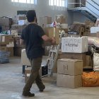 García-Gallardo en el almacén de donaciones de la localidad valenciana de Silla.