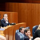 Bancada del PP durante una votación en el pleno de las Cortes.