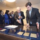 Mañueco participa en la inauguración de la exposición 'Los Machado: Retrato de familia'