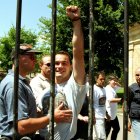 El presunto miembro de ETA y representante de EH, a su salida de la Casa de Juntas de Guernika, Vizcaya. En el momento de ser conducido a prisión tras haber formado la Mesa de Juntas Generales. Horizontal