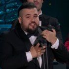 Néstor López tras recibir el premio a Mejor Cortometraje Documental por 'Semillas de Kivu'