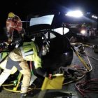 Los bomberos de León, en el lugar del accidente.