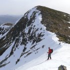 Un pequeño collado separa las cumbres del Requejines del Ausente.
