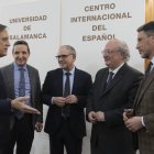 La Universidad de Salamanca presenta su Plan Estratégico a la sociedad civil. En la imagen (de I a D) el alcalde de Salamanca, Carlos García Carbayo; el rector, Juan Manuel Corchado; el delegado del rector, Antonio Muro; el presidente del Consejo Economico y Social, Enrique Cabero y el alcalde de Villamayor, Angel Luis Peralvo.