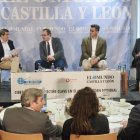 Los ponentes, durante la mesa de debate