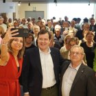 El presidente de la Junta de Castilla y león, Alfonso Fernández Mañueco, mantiene un encuentro con castellanos y leoneses residentes en Cataluña.